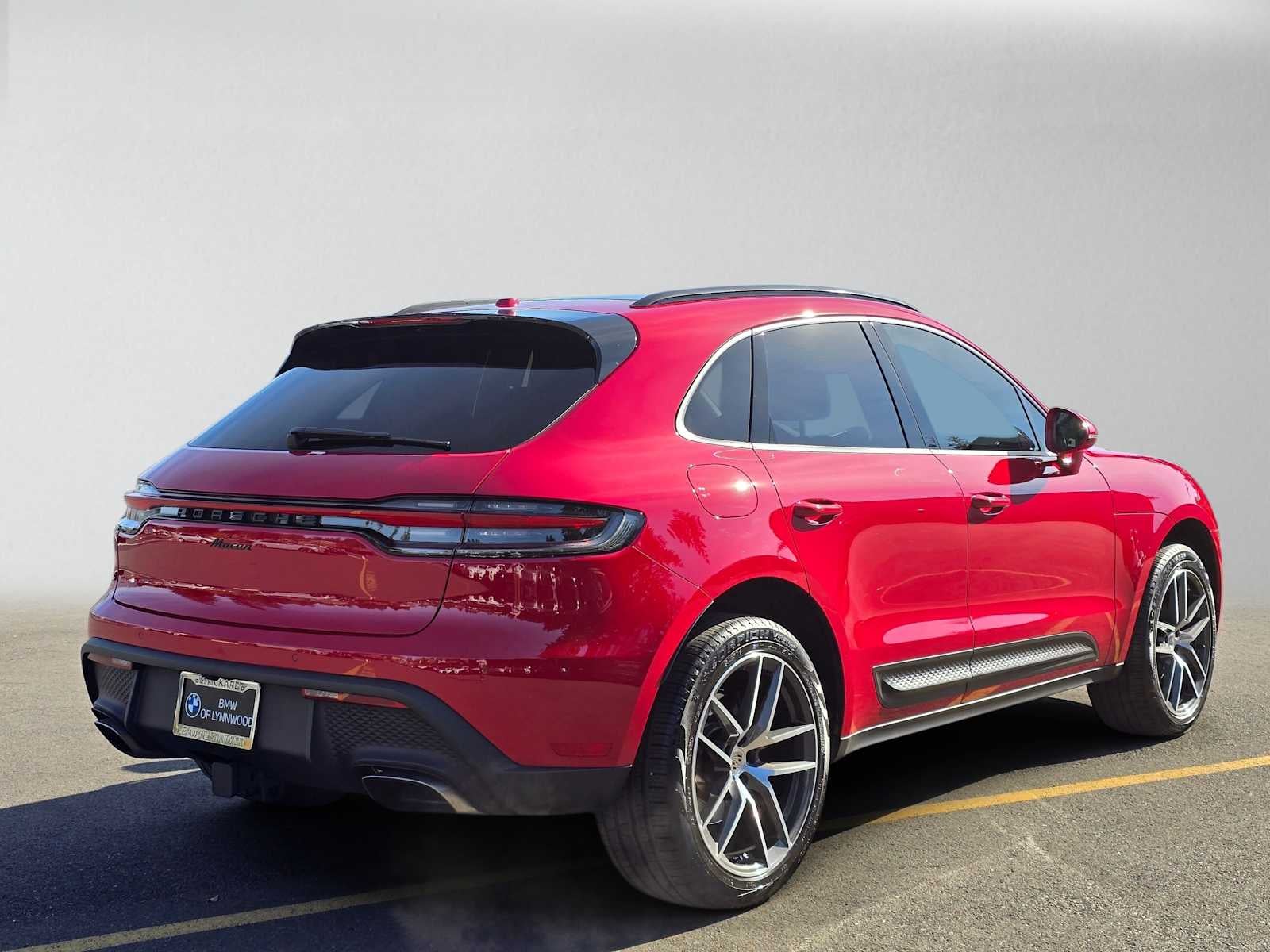 2023 Porsche Macan AWD