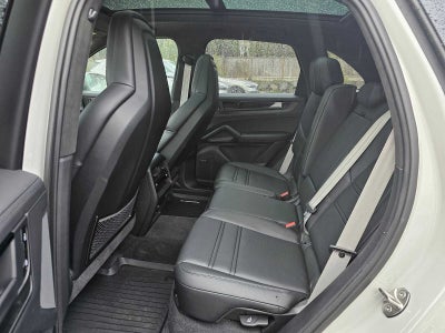 2025 Porsche Cayenne GTS