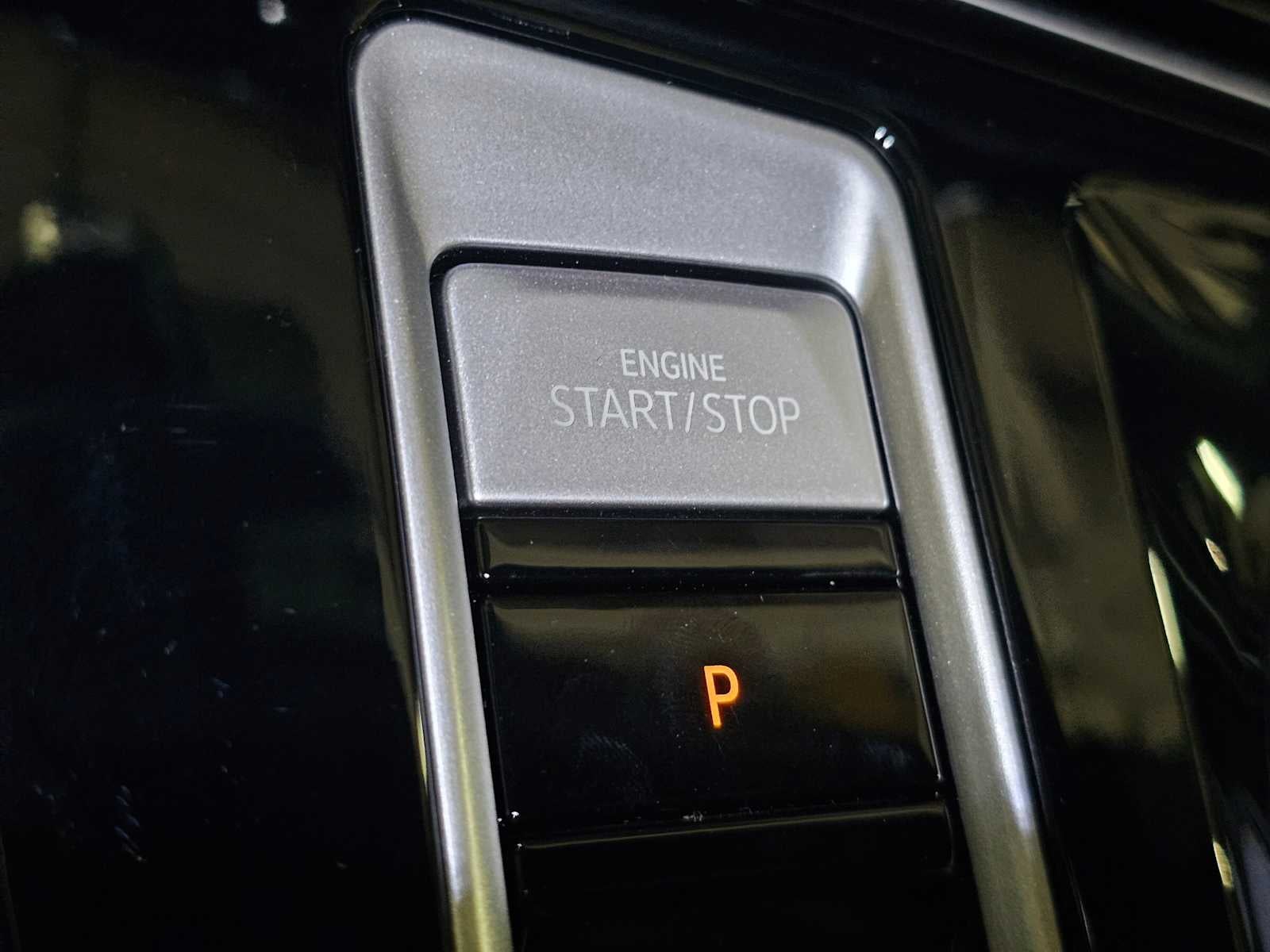 2026 Volkswagen Atlas Cross Sport 2.0T SEL R-Line Black 4MOTION