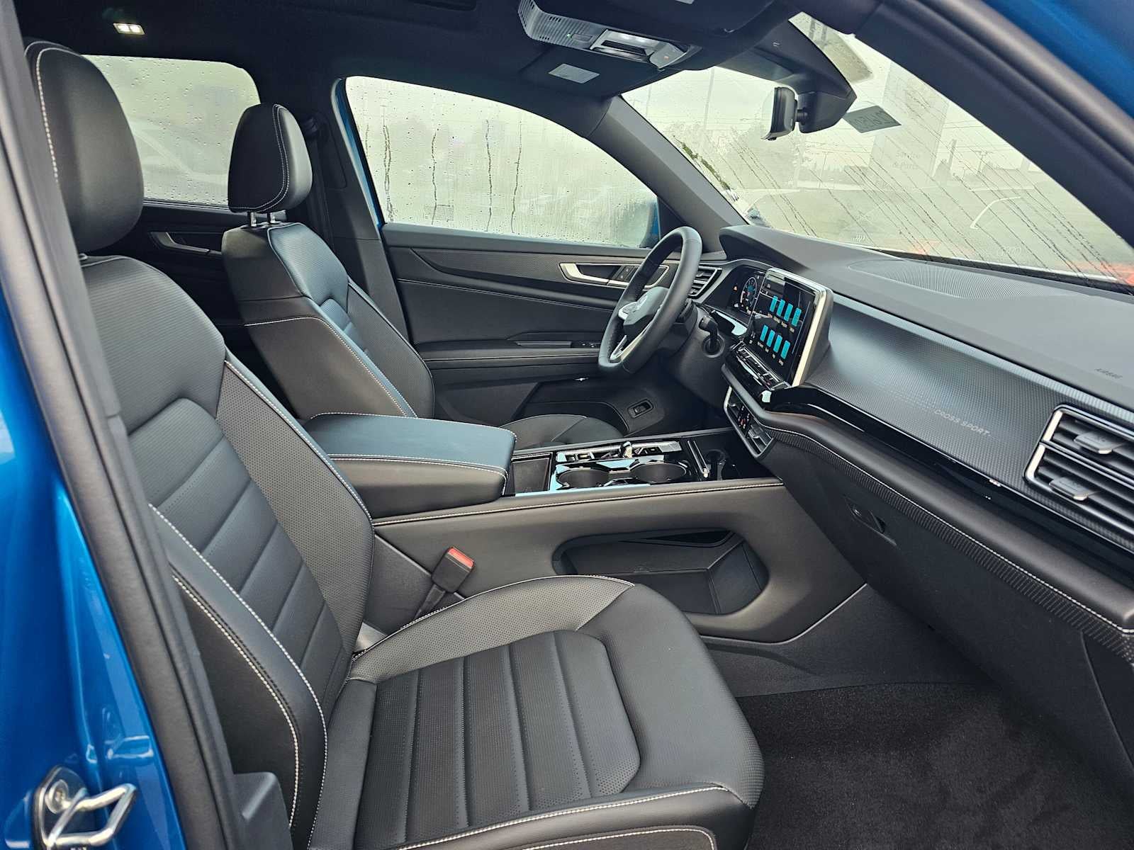 2024 Volkswagen Atlas Cross Sport 2.0T SEL R-Line 4MOTION