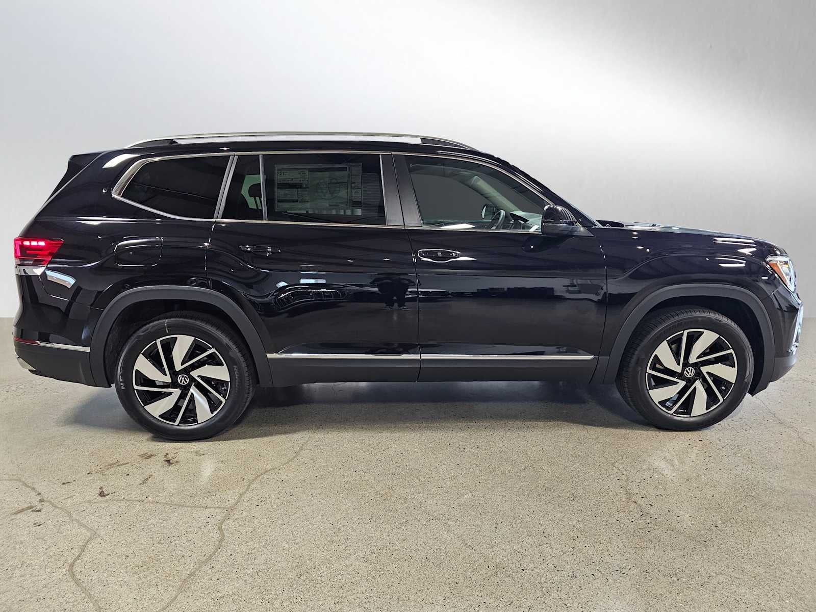 2025 Volkswagen Atlas 2.0T SEL 4MOTION