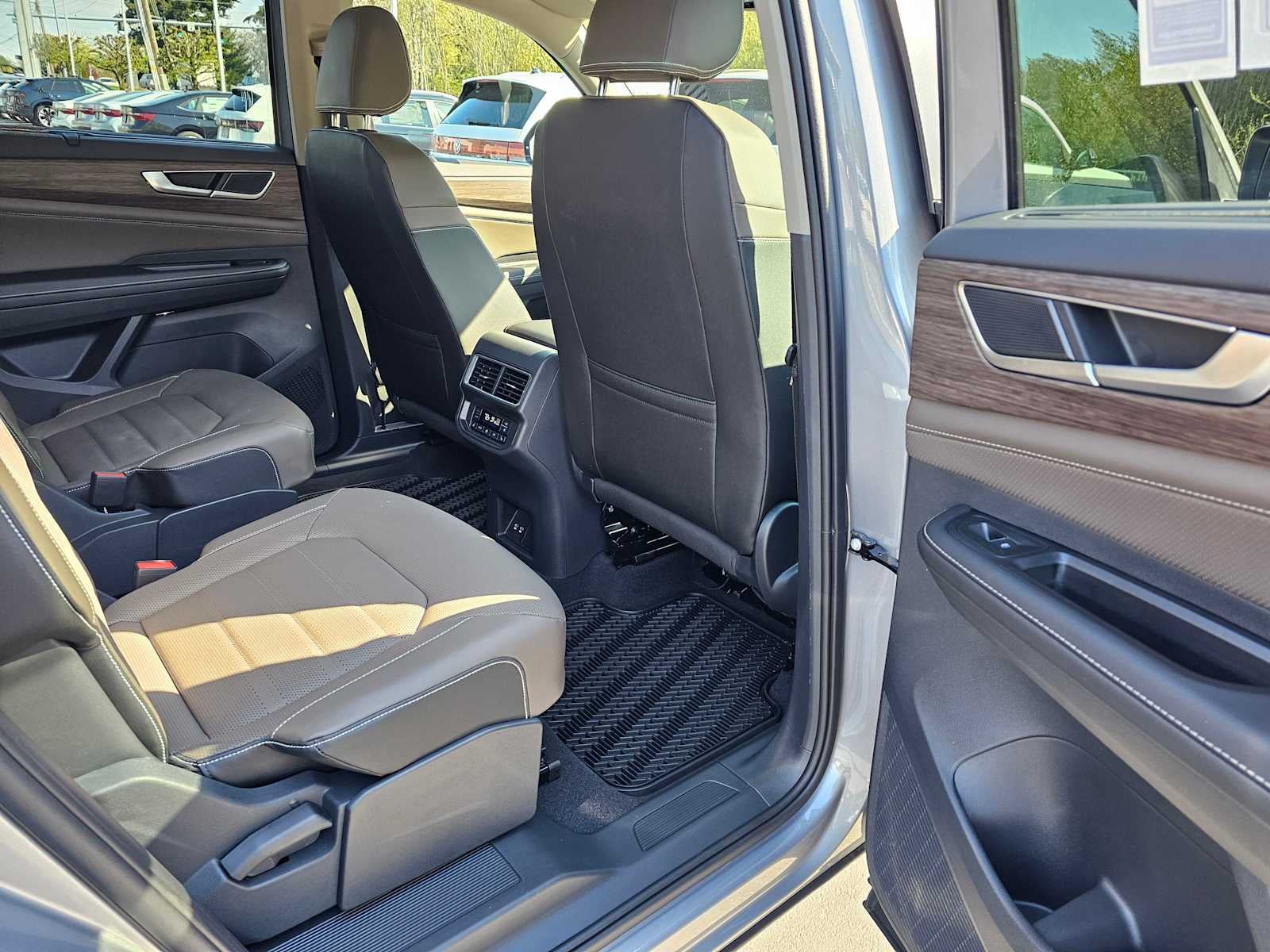 2025 Volkswagen Atlas 2.0T SEL 4MOTION