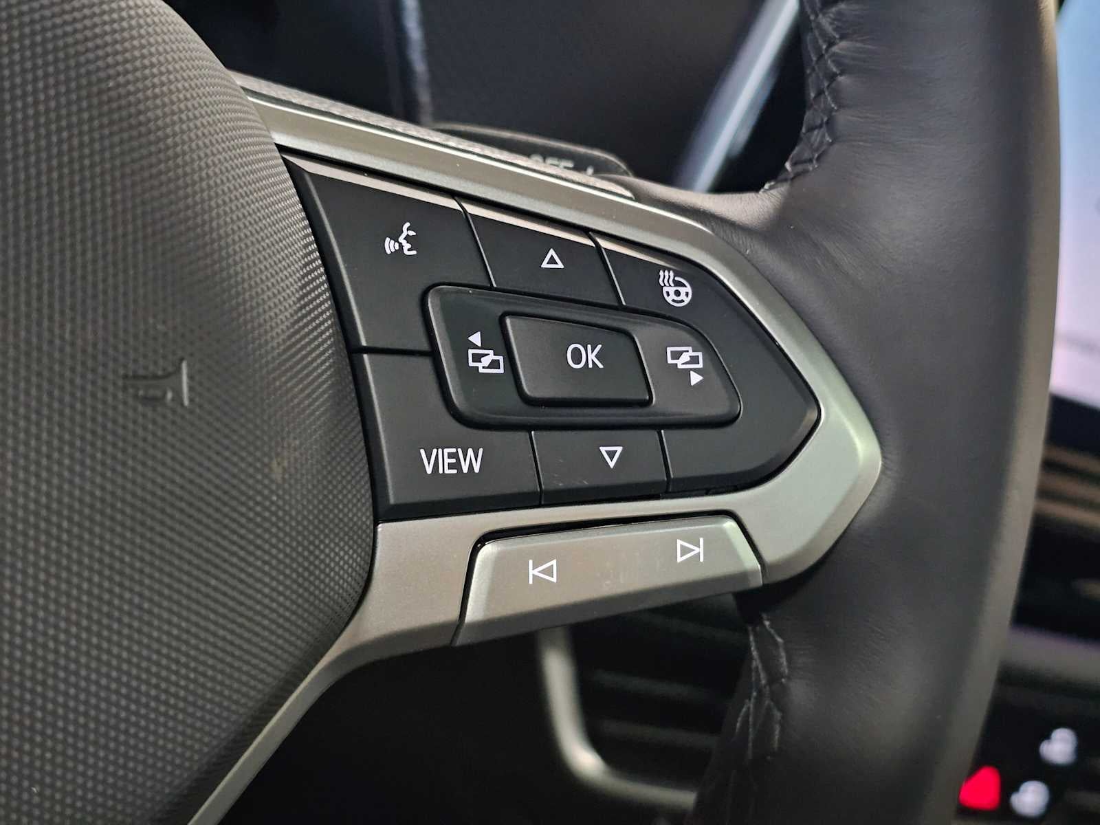 2026 Volkswagen Atlas Cross Sport 2.0T SEL Premium R-Line 4MOTION