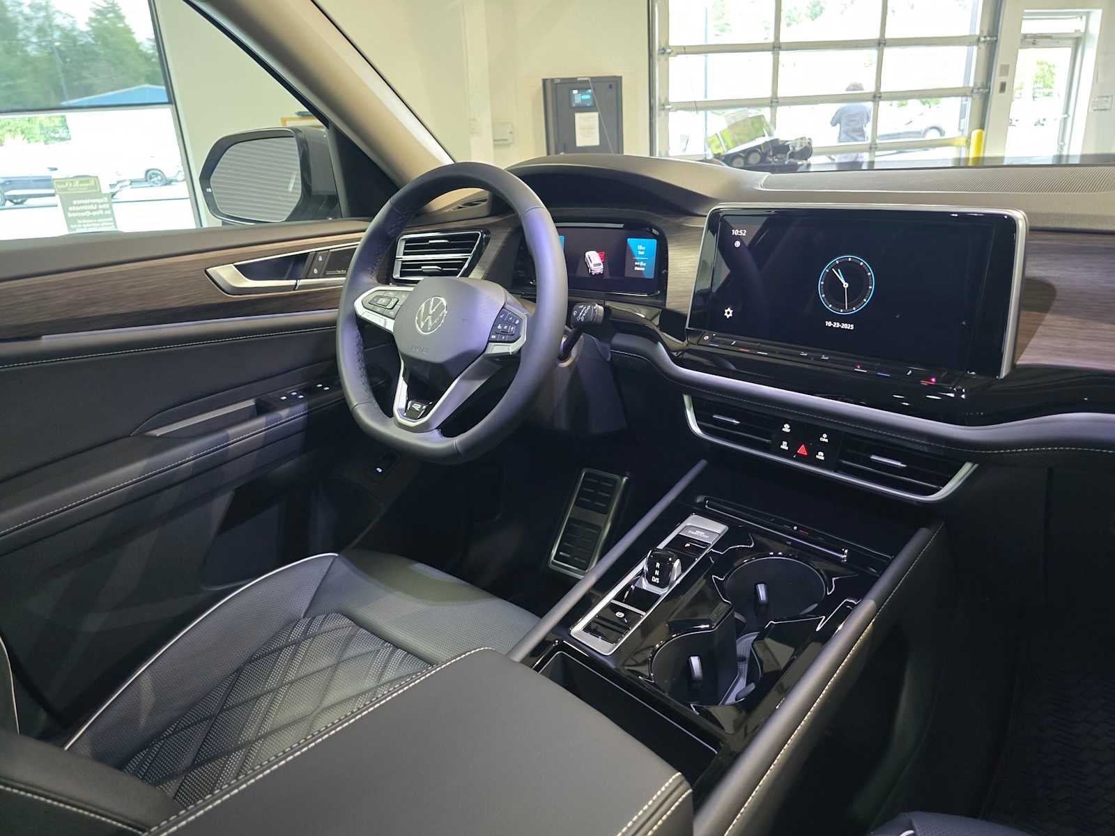 2026 Volkswagen Atlas 2.0T SEL Premium R-Line 4MOTION