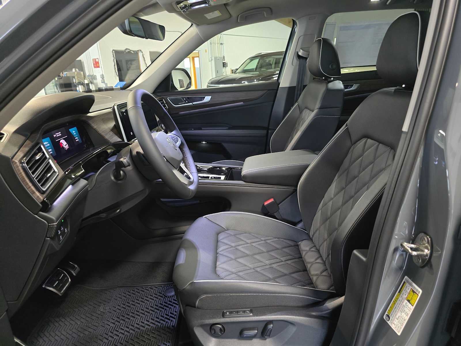 2026 Volkswagen Atlas 2.0T SEL Premium R-Line 4MOTION