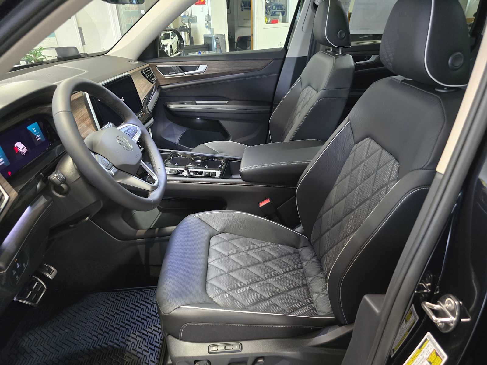 2026 Volkswagen Atlas 2.0T SEL Premium R-Line 4MOTION