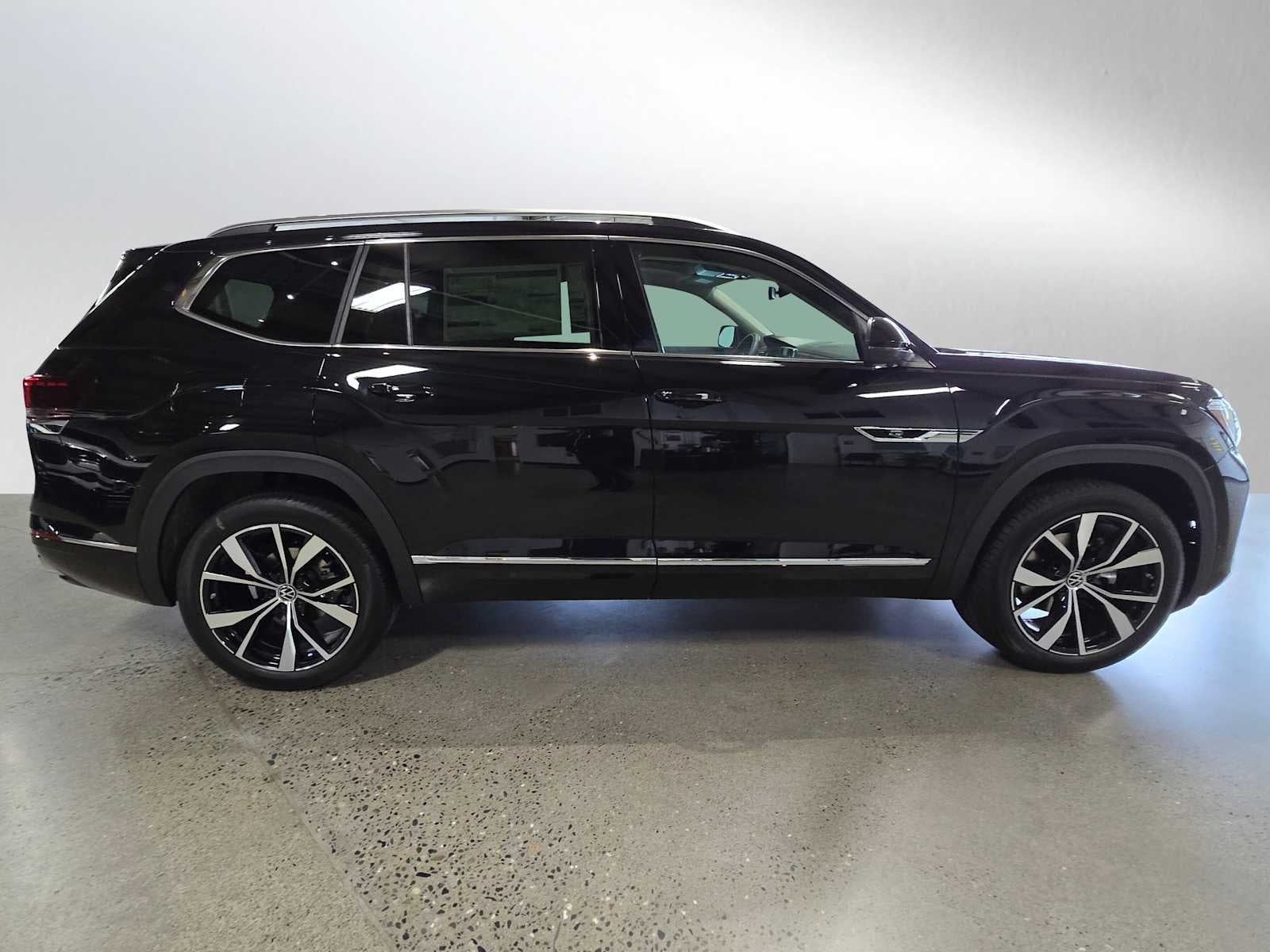 2026 Volkswagen Atlas 2.0T SEL Premium R-Line 4MOTION