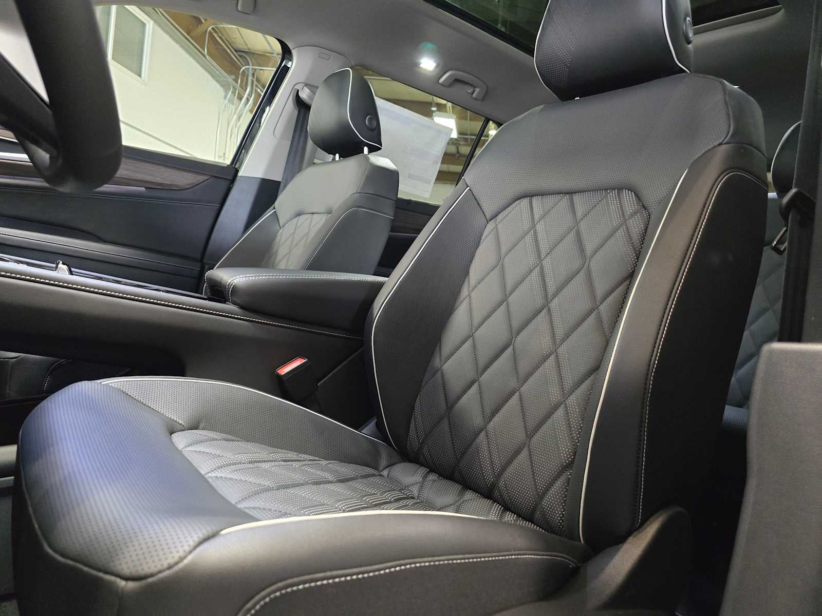 2026 Volkswagen Atlas 2.0T SEL Premium R-Line 4MOTION