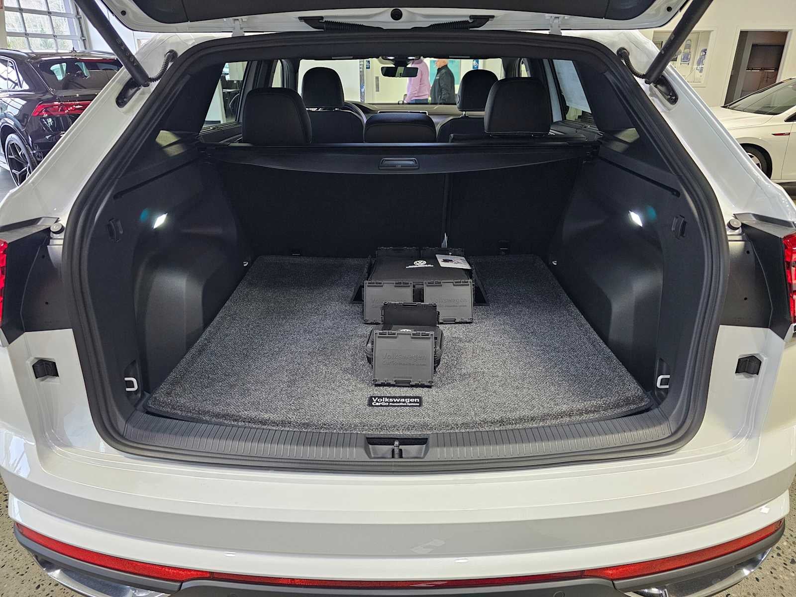 2026 Volkswagen Atlas Cross Sport 2.0T SE w/Technology 4MOTION