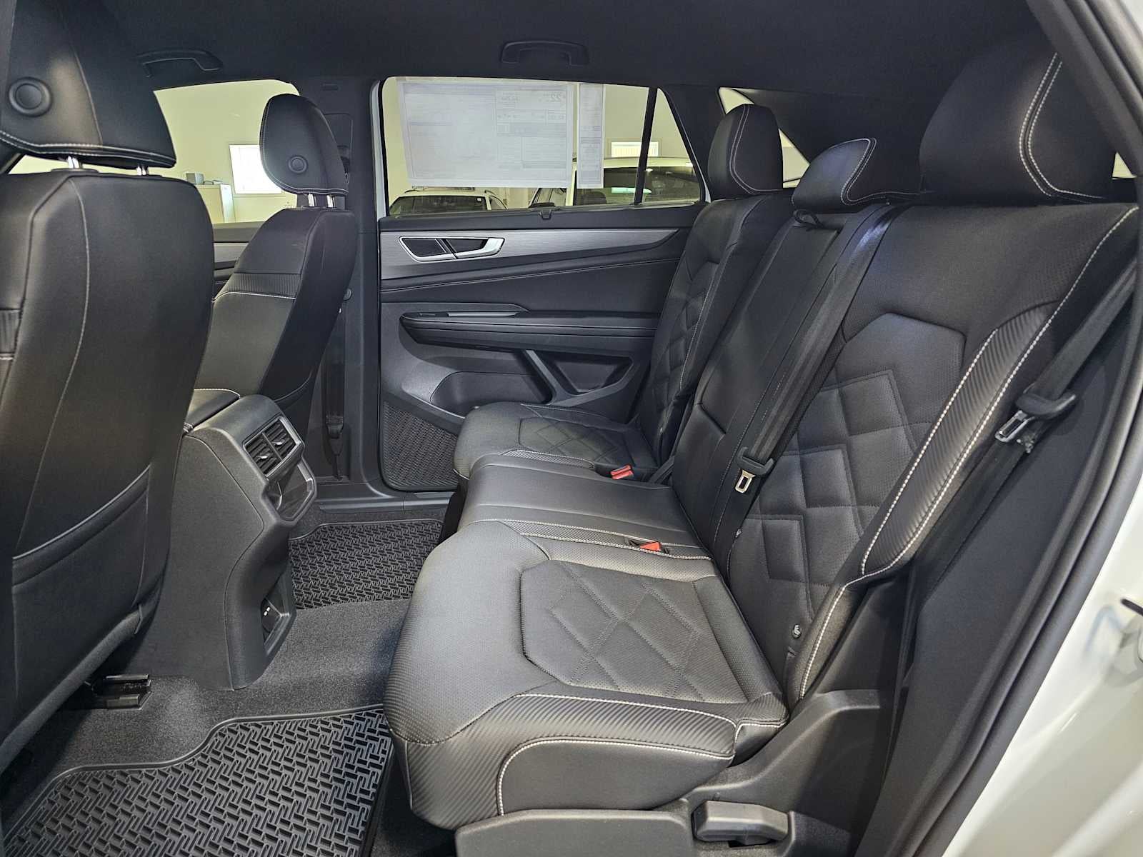 2026 Volkswagen Atlas Cross Sport 2.0T SE w/Technology 4MOTION