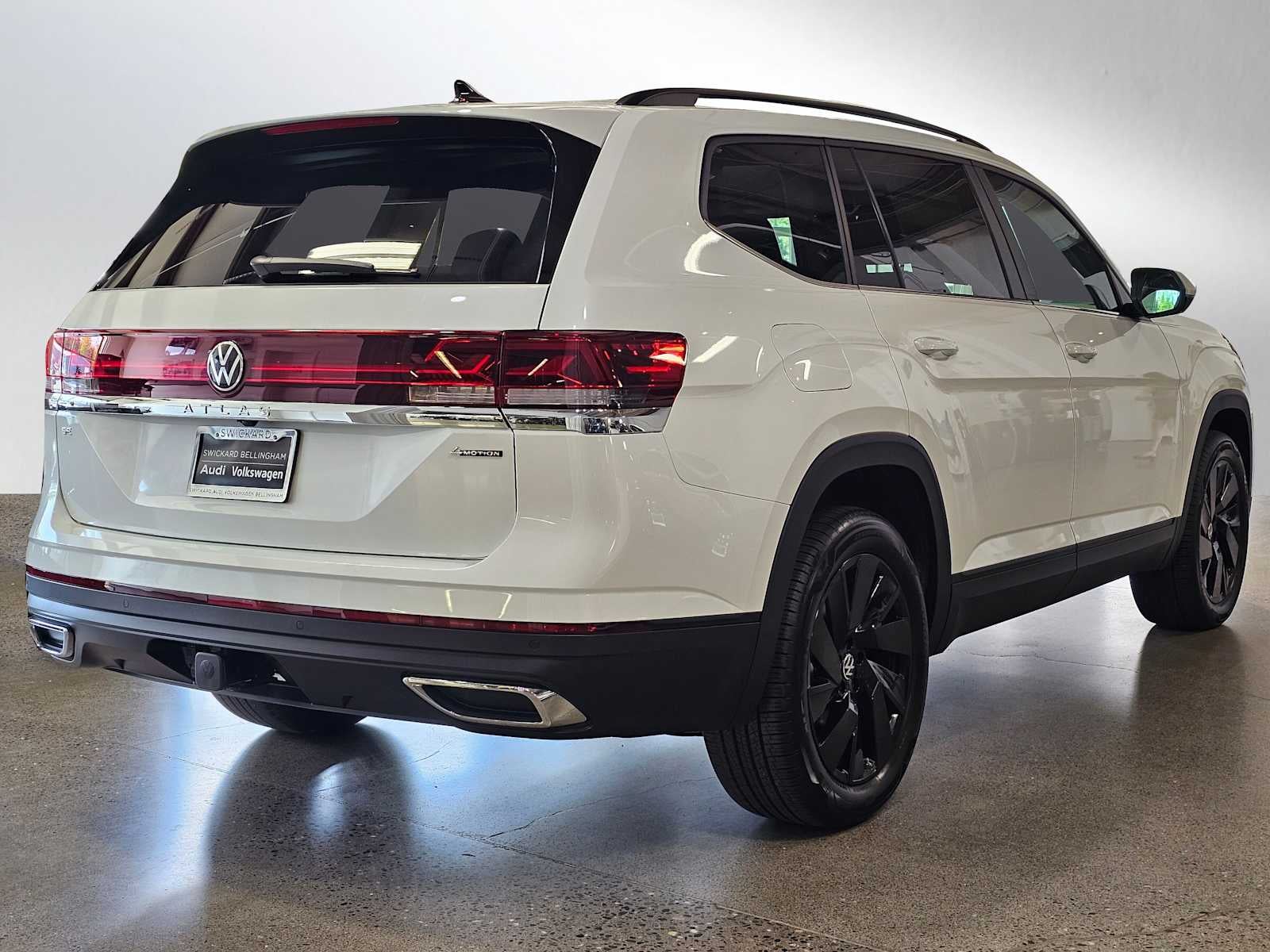 2026 Volkswagen Atlas 2.0T SE w/Technology 4MOTION