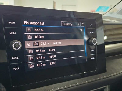 2025 Volkswagen Taos SE Black 4MOTION