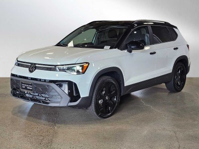 2025 Volkswagen Taos SE Black 4MOTION