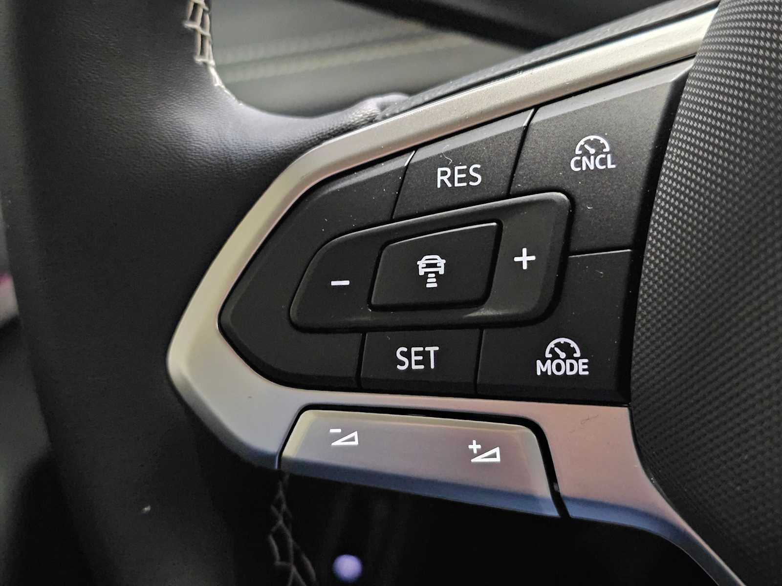 2026 Volkswagen Tiguan 2.0T SE 4MOTION