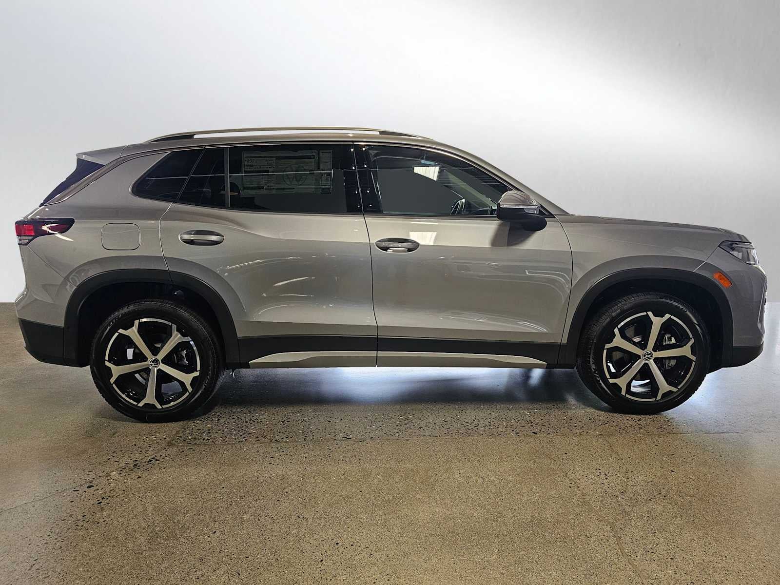 2026 Volkswagen Tiguan SE 4MOTION