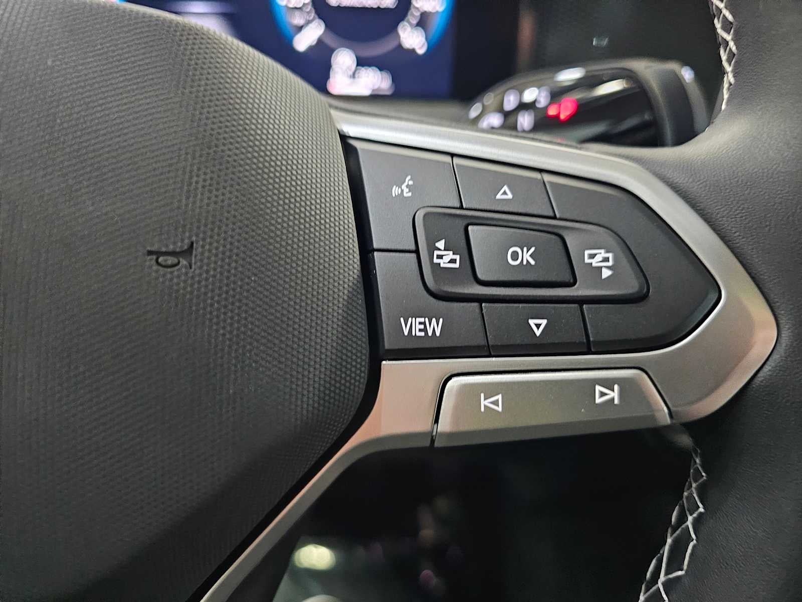 2025 Volkswagen Tiguan 2.0T SE FWD