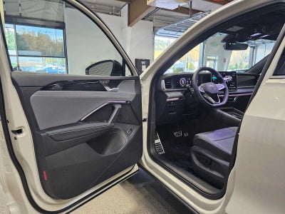 2026 Volkswagen Tiguan 2.0T SE R-Line Black 4MOTION