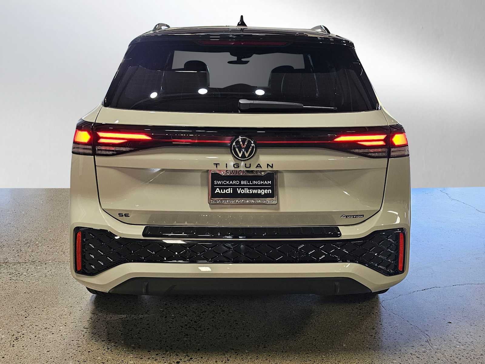 2026 Volkswagen Tiguan 2.0T SE R-Line Black 4MOTION