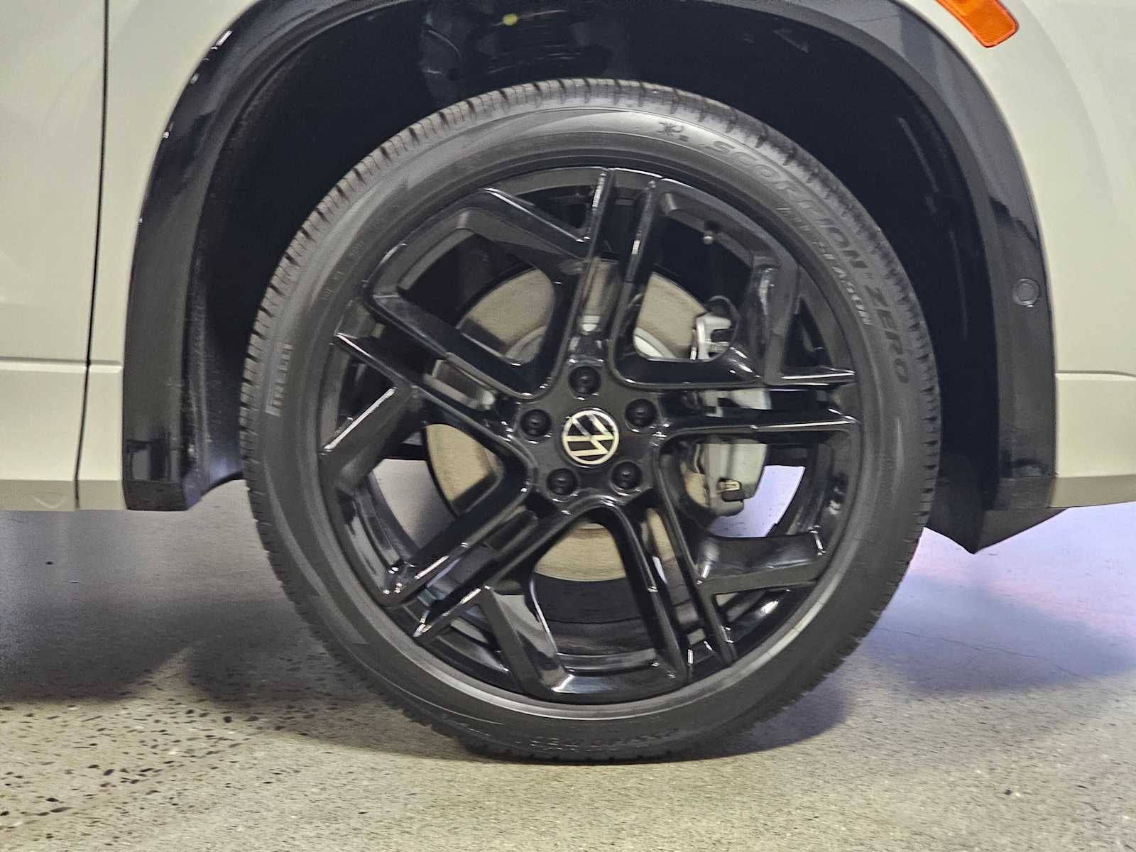 2026 Volkswagen Tiguan 2.0T SE R-Line Black 4MOTION