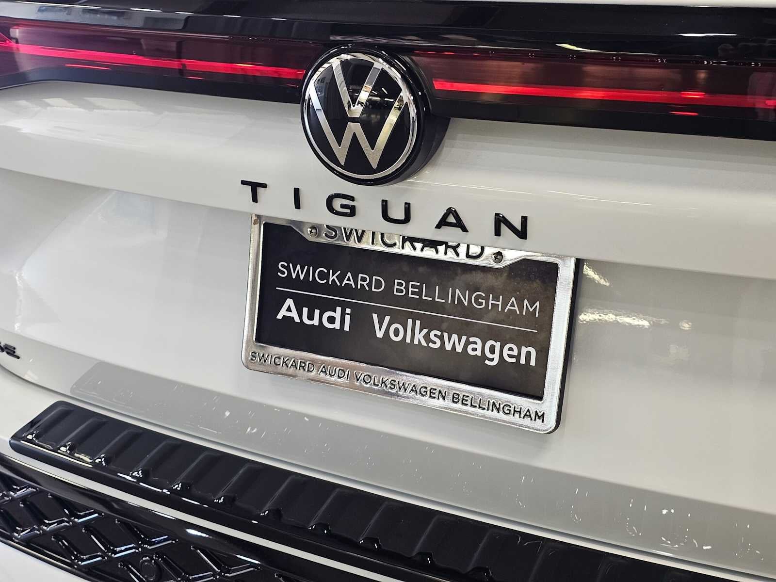 2026 Volkswagen Tiguan SE R-Line Black 4MOTION