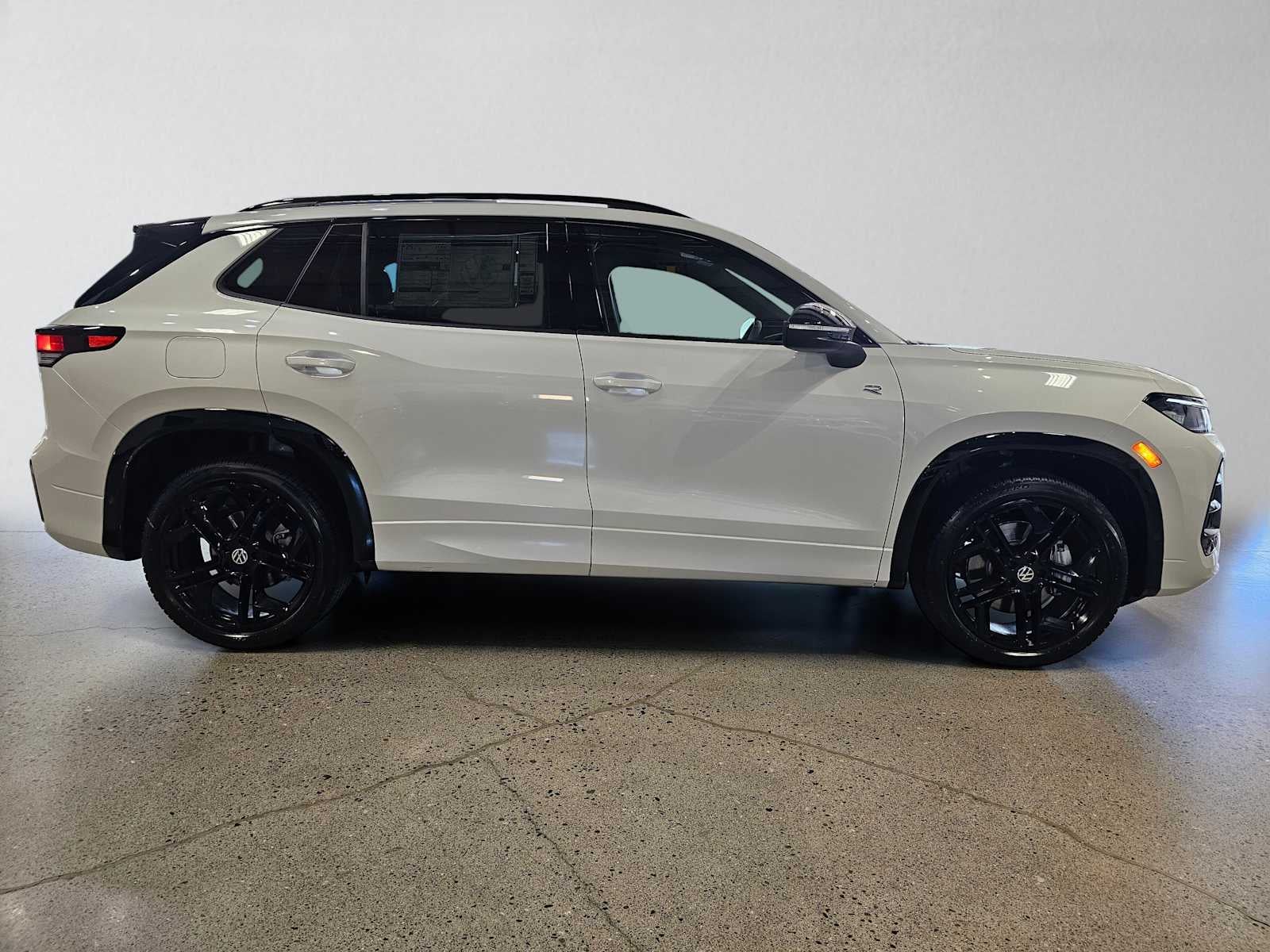 2026 Volkswagen Tiguan SE R-Line Black 4MOTION