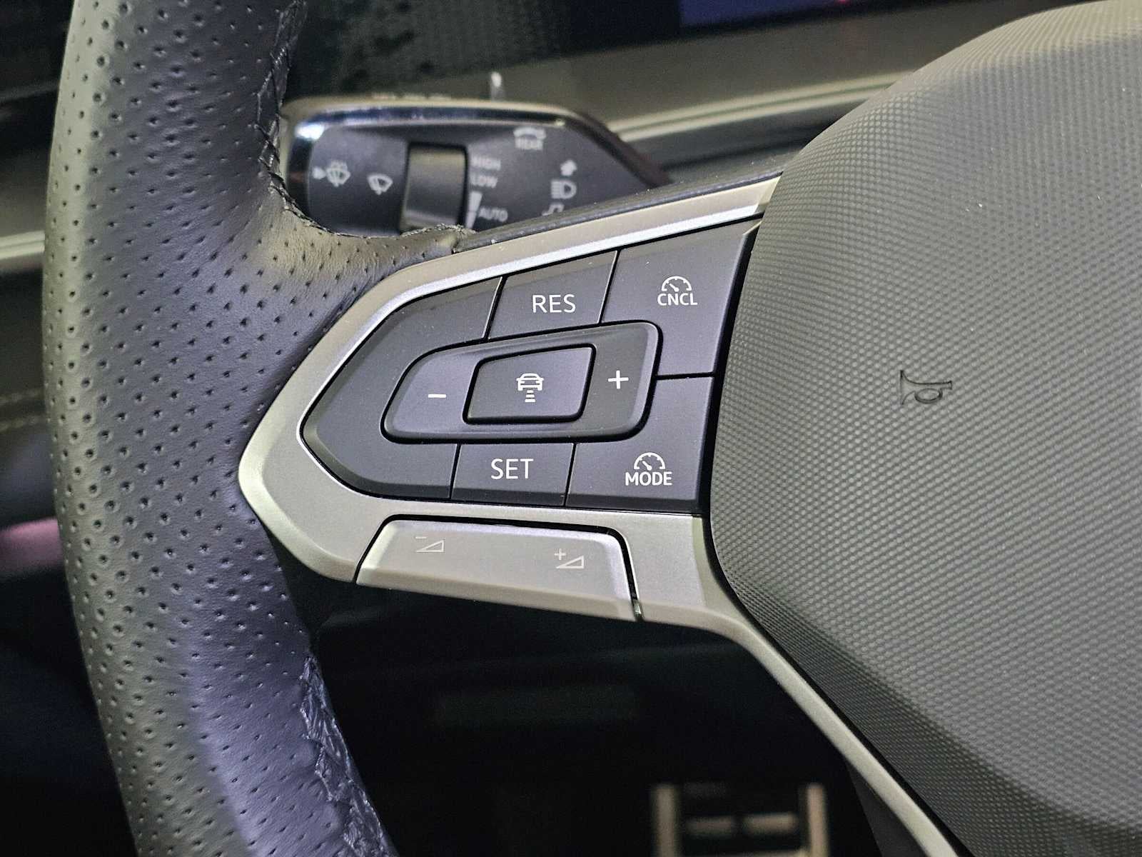 2026 Volkswagen Tiguan SE R-Line Black 4MOTION