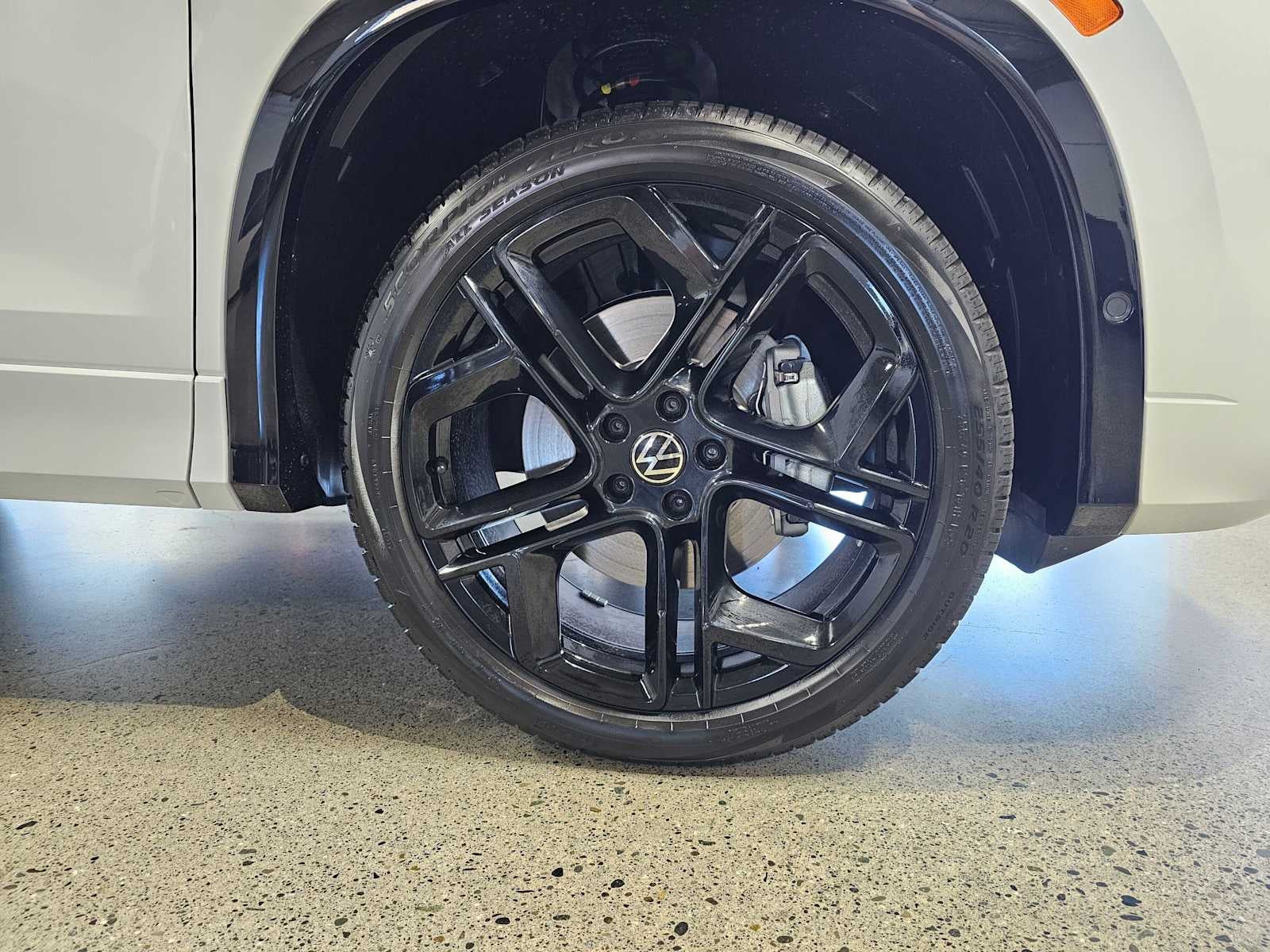 2026 Volkswagen Tiguan SE R-Line Black 4MOTION