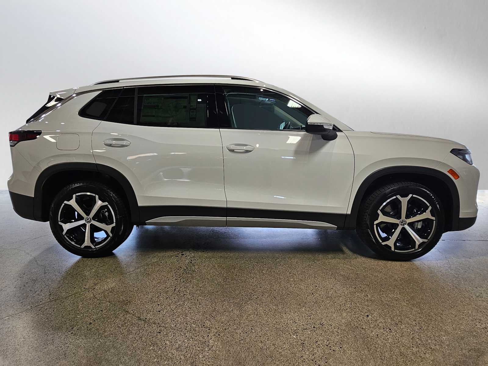 2026 Volkswagen Tiguan SE 4MOTION