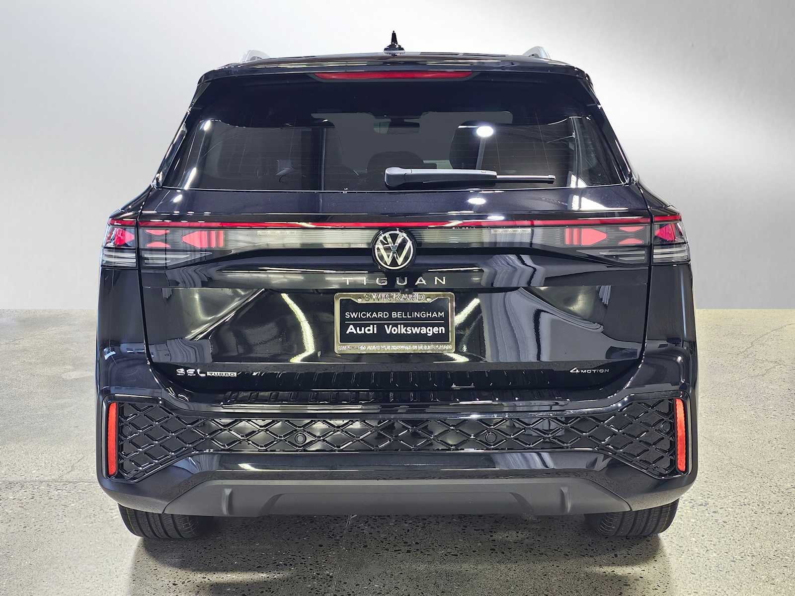 2026 Volkswagen Tiguan 2.0T SEL R-Line Turbo 4MOTION