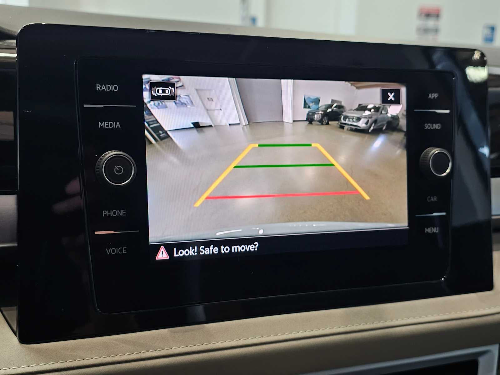 2025 Volkswagen Taos SE 4MOTION