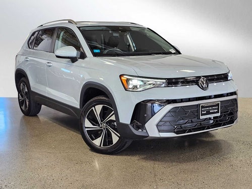 2025 Volkswagen Taos SE 4MOTION