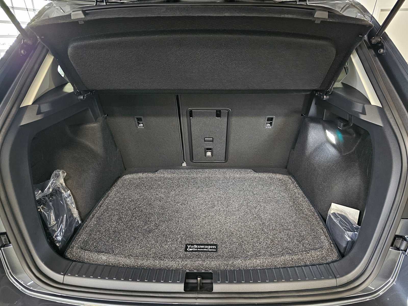 2026 Volkswagen Taos SE 4MOTION