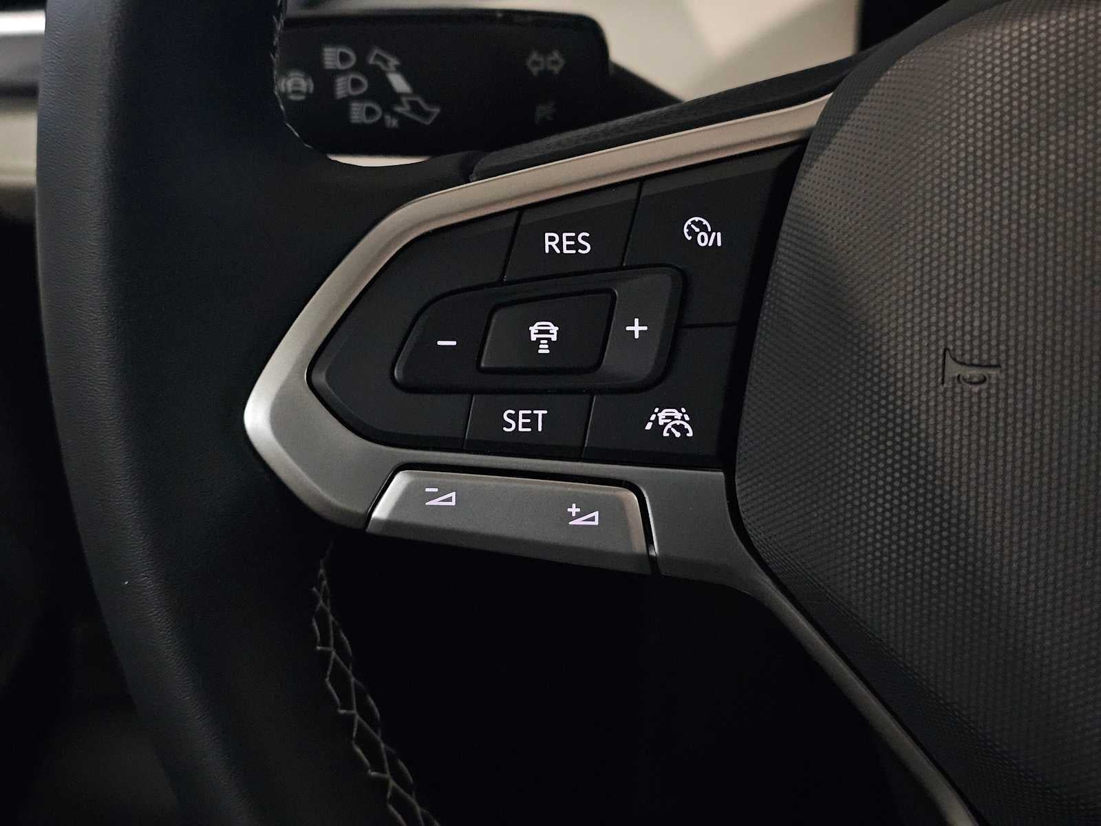 2026 Volkswagen Taos SE 4MOTION