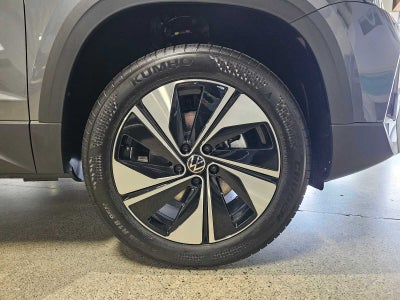 2026 Volkswagen Taos SE 4MOTION