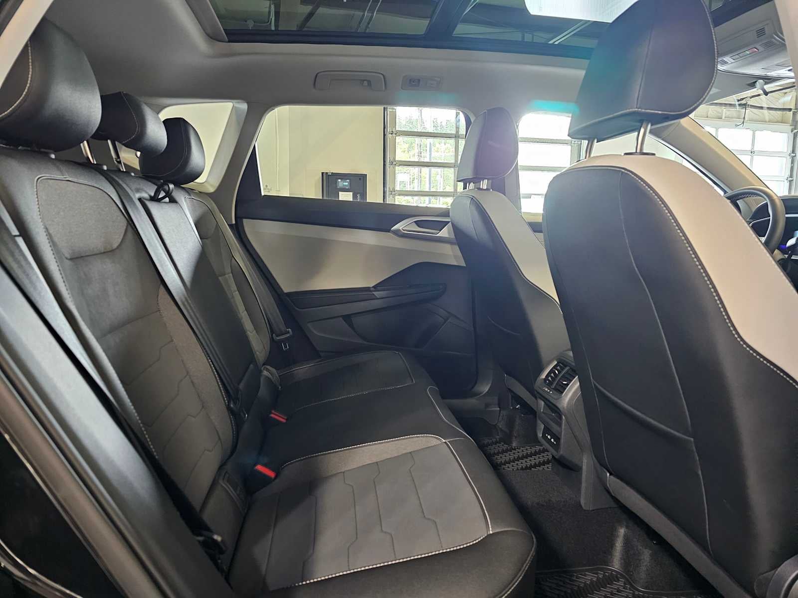 2026 Volkswagen Taos SE 4MOTION