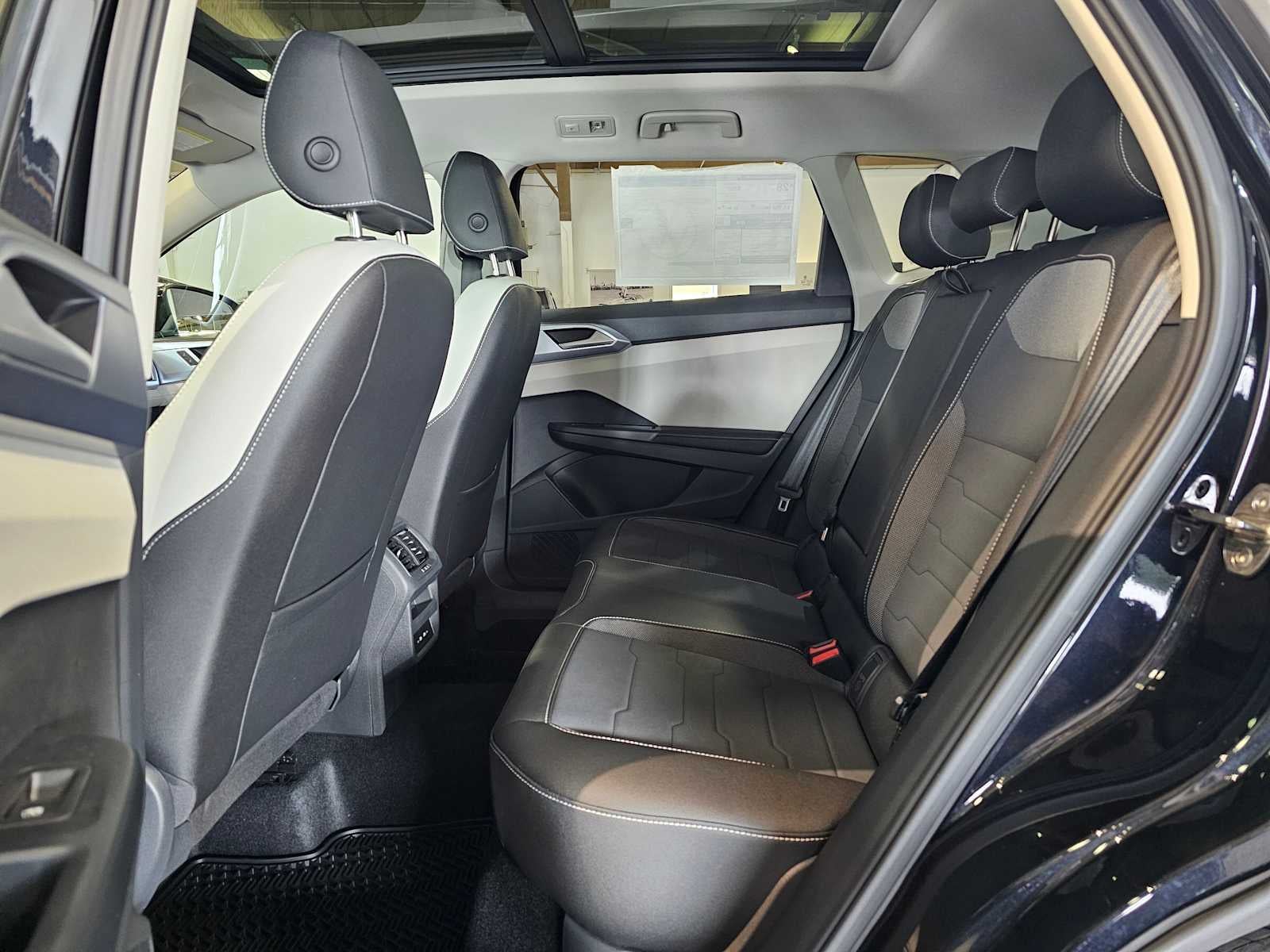 2026 Volkswagen Taos SE 4MOTION