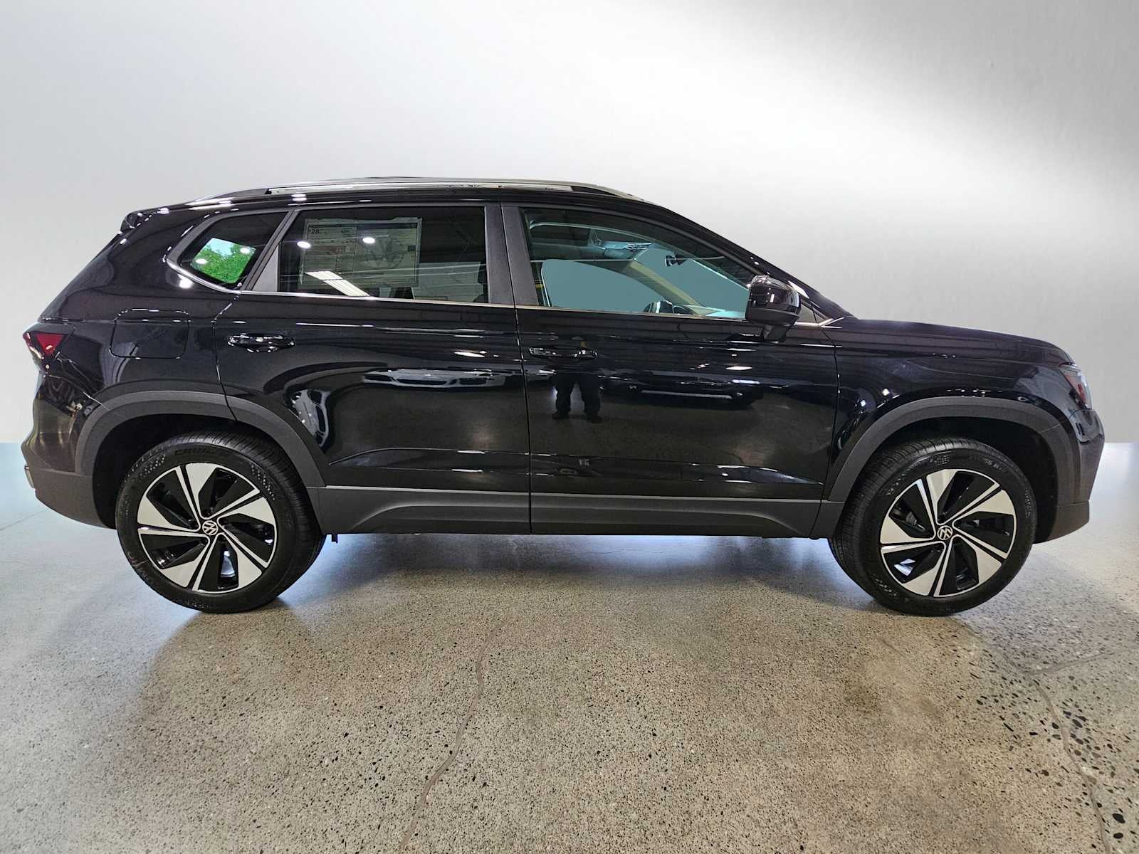 2026 Volkswagen Taos SE 4MOTION