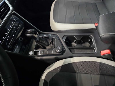 2026 Volkswagen Taos SE 4MOTION