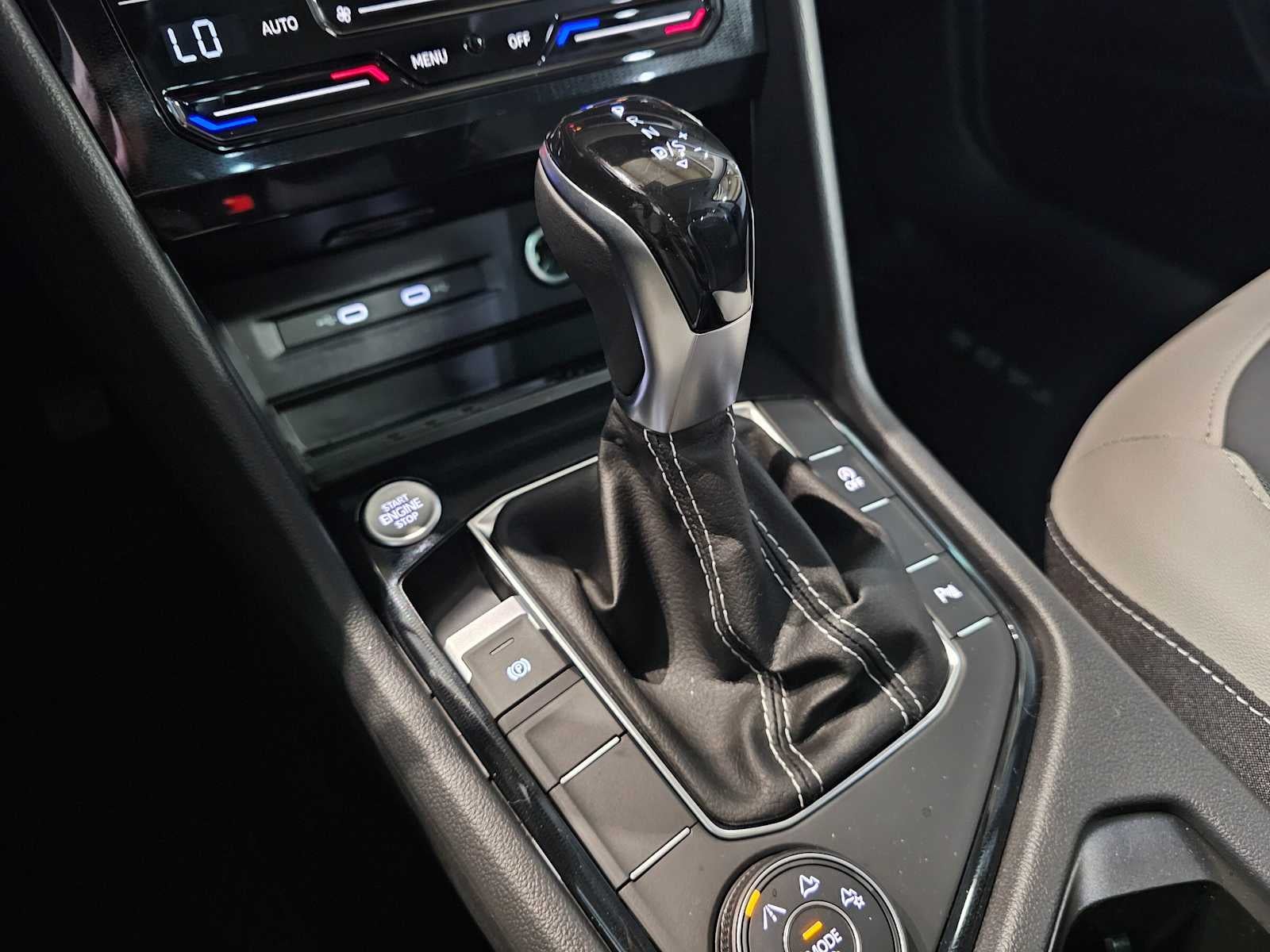 2026 Volkswagen Taos SE 4MOTION