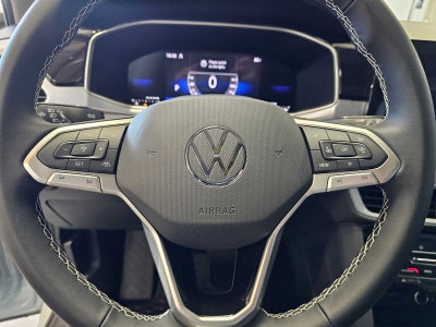 2025 Volkswagen Taos SE 4MOTION