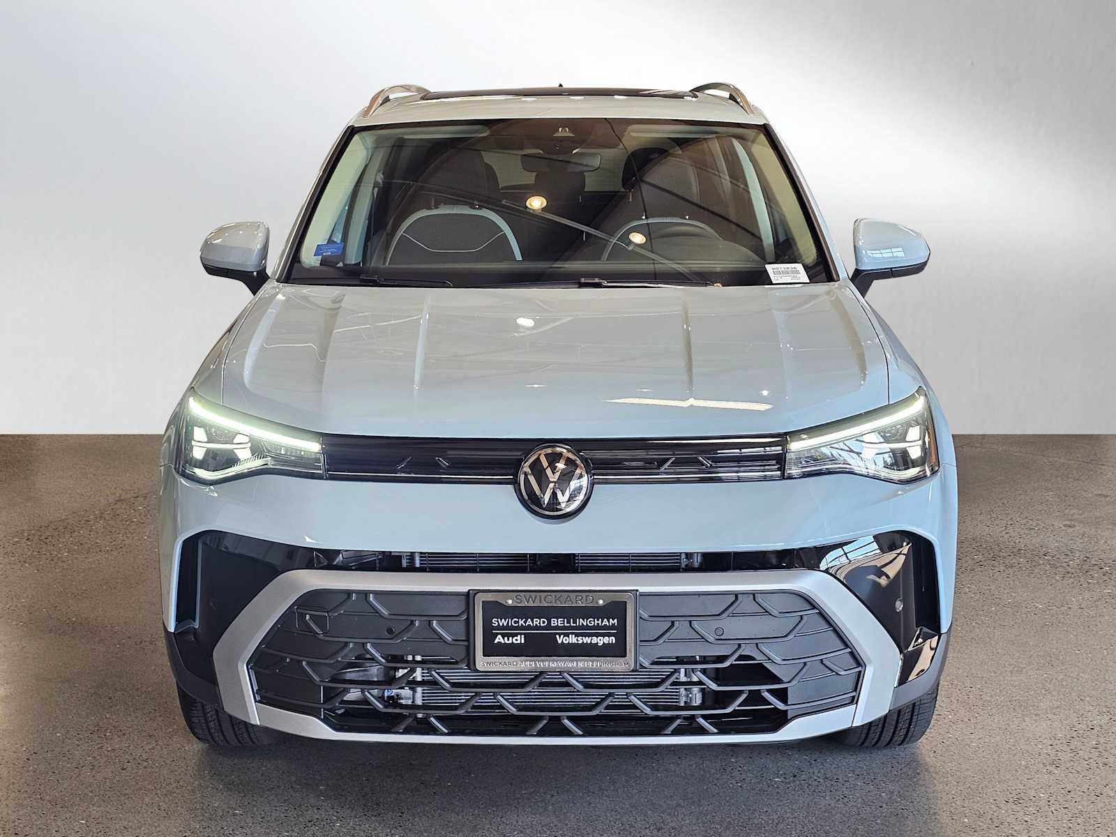 2025 Volkswagen Taos SE 4MOTION