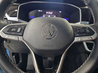 2025 Volkswagen Taos SE 4MOTION
