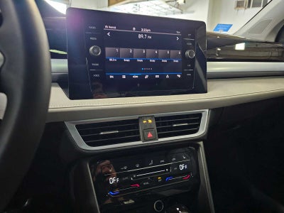 2025 Volkswagen Taos SE 4MOTION