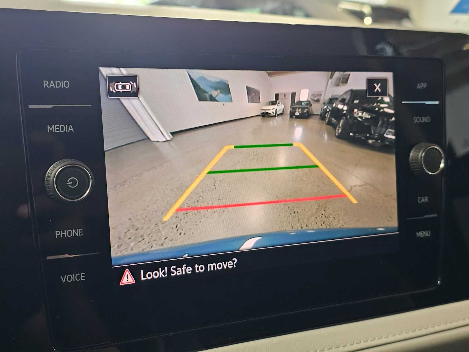 2025 Volkswagen Taos SE 4MOTION