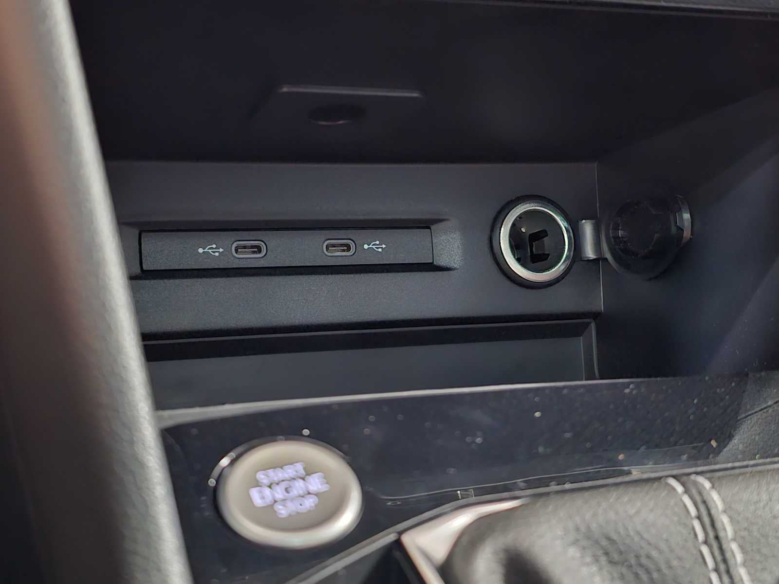 2025 Volkswagen Taos SE 4MOTION