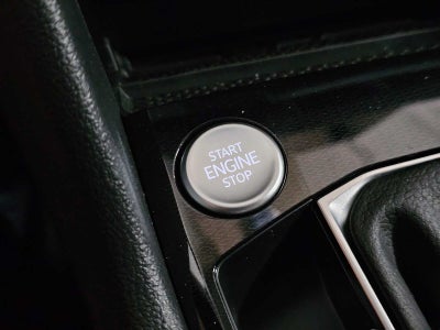 2025 Volkswagen Taos SE 4MOTION