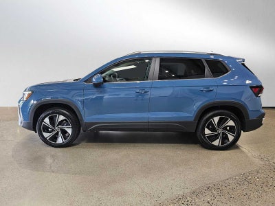 2025 Volkswagen Taos SE 4MOTION