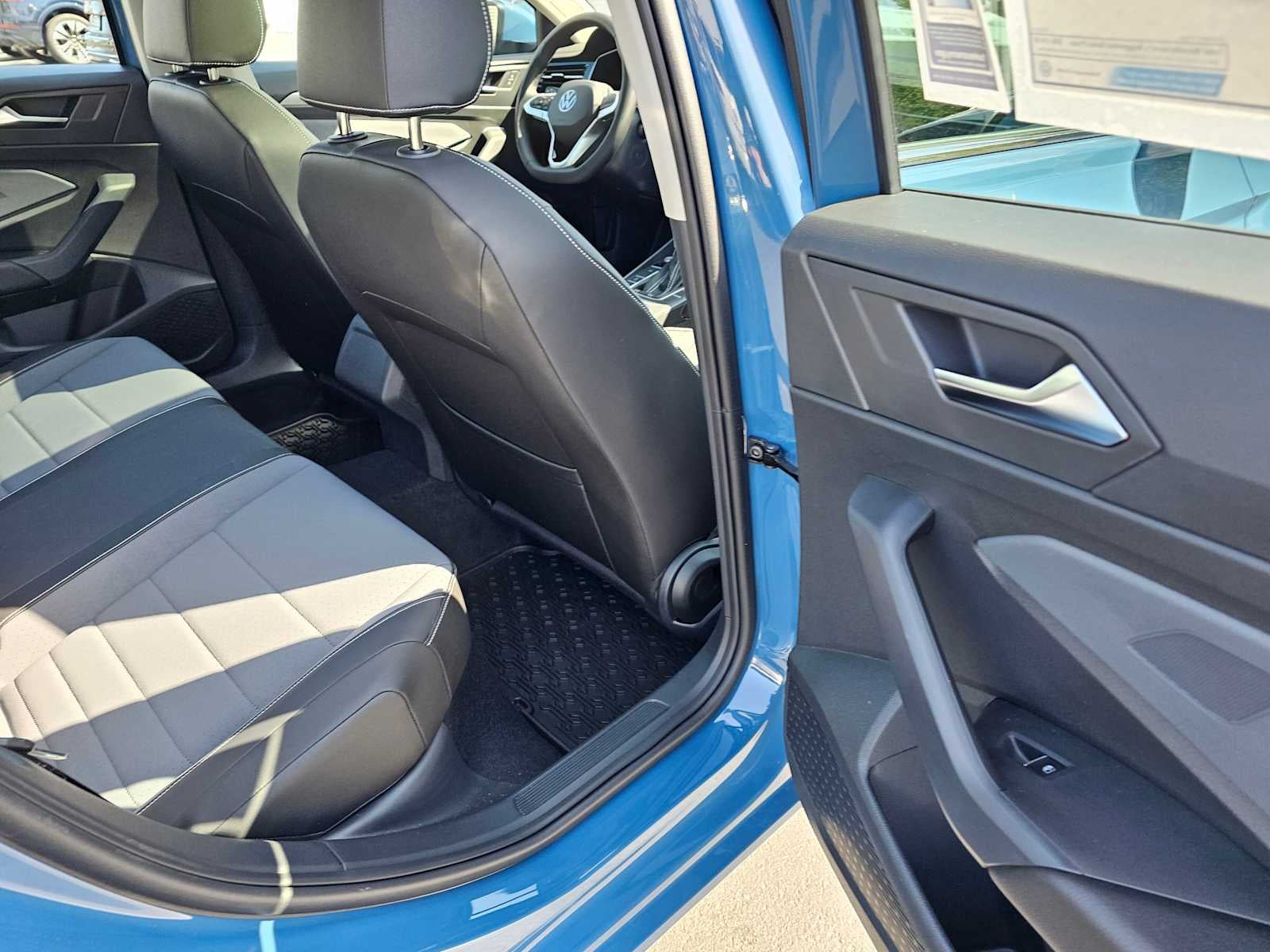 2025 Volkswagen Jetta SE Auto