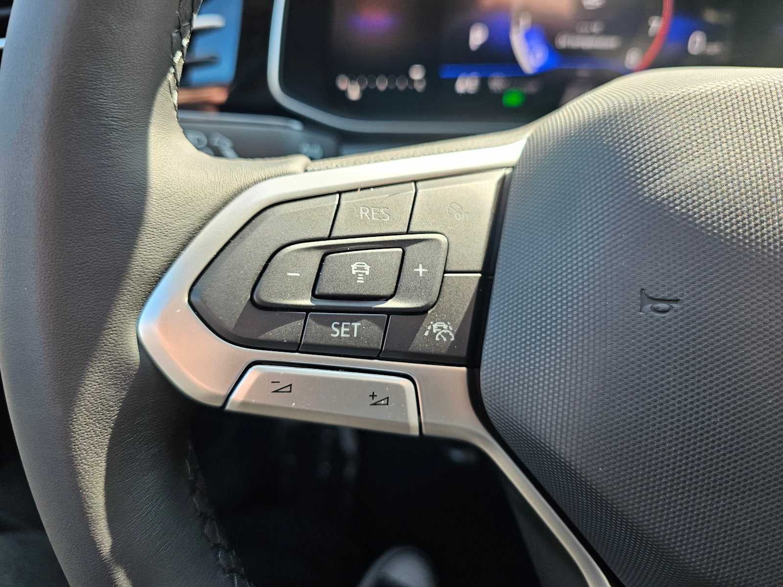 2025 Volkswagen Jetta SE Auto