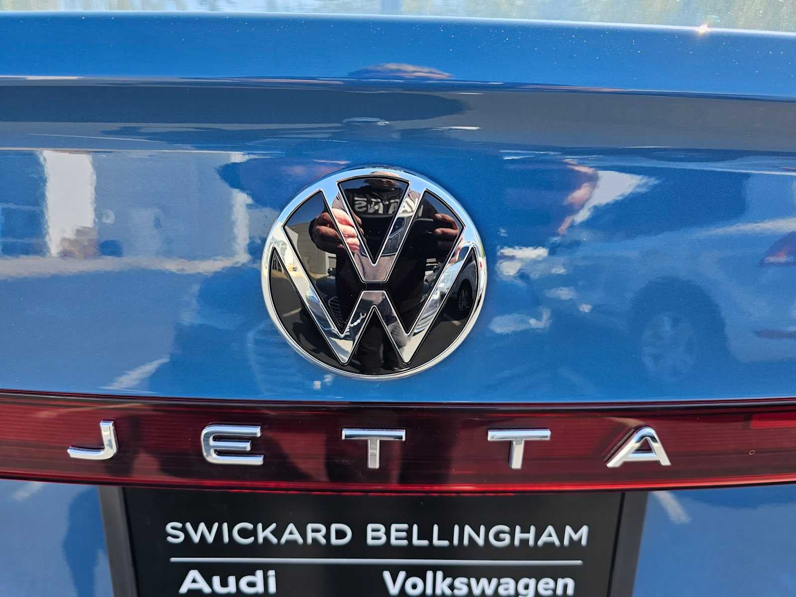 2025 Volkswagen Jetta SE Auto